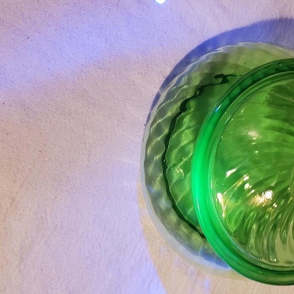 Vintage Spiral Green Hocking Glass Bowl (1928-30) with Lid Depression Glass - Picture 13 of 15